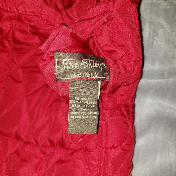 Jane Ashley Reversible Quilted Jacket - Picture 5 of 11